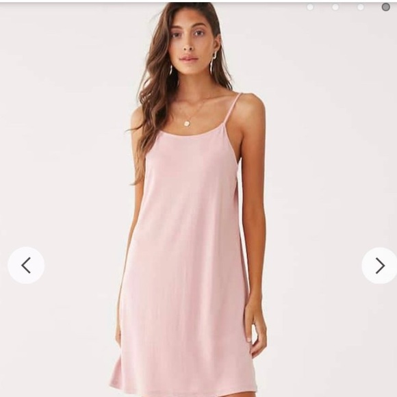 Satin green dress - Picture 1 of 4